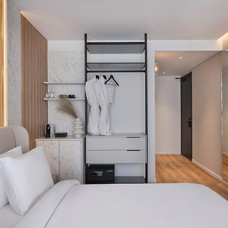 Nur Aparthotel Атина Екстериор снимка