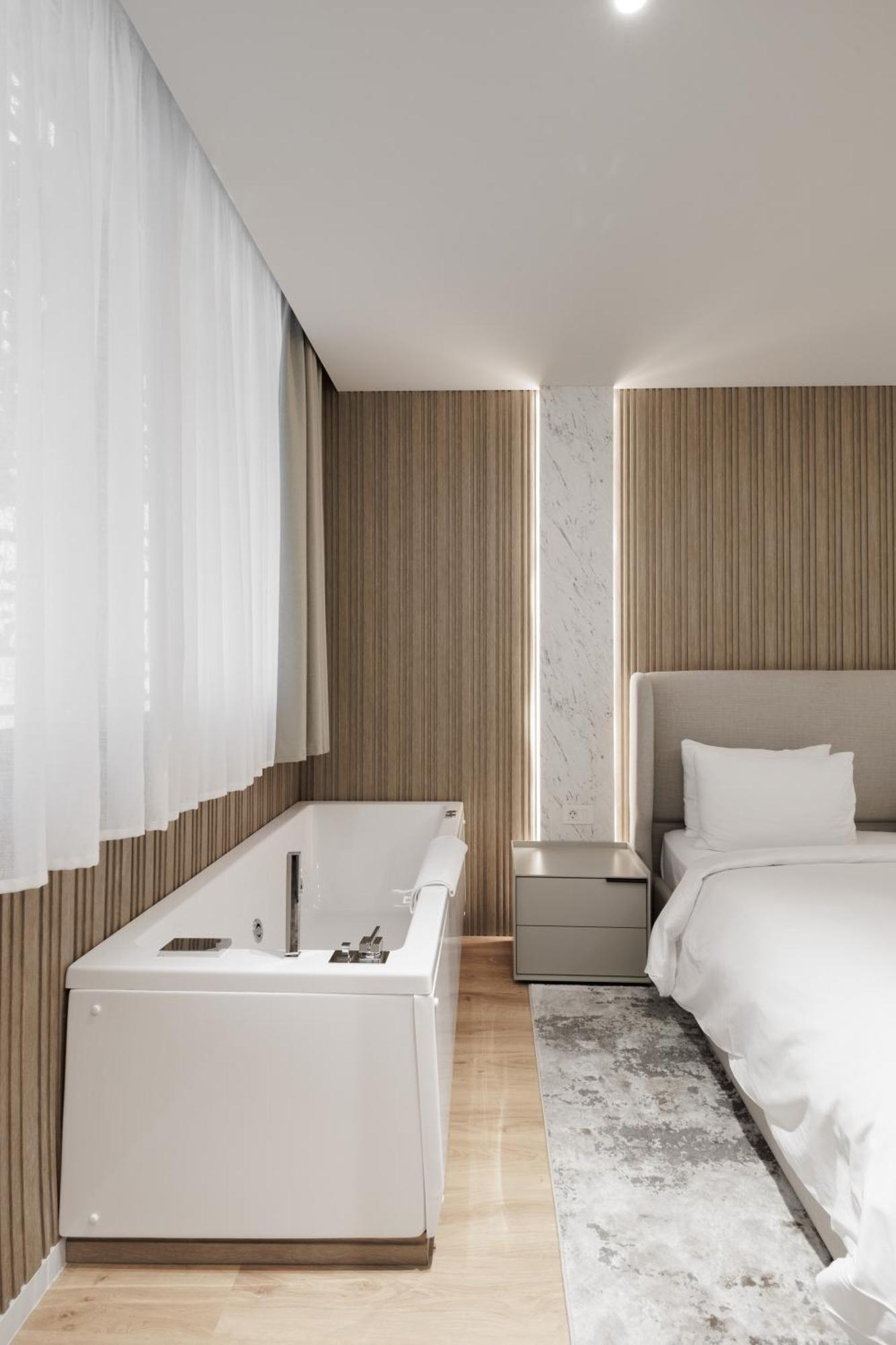 Nur Aparthotel Атина Екстериор снимка