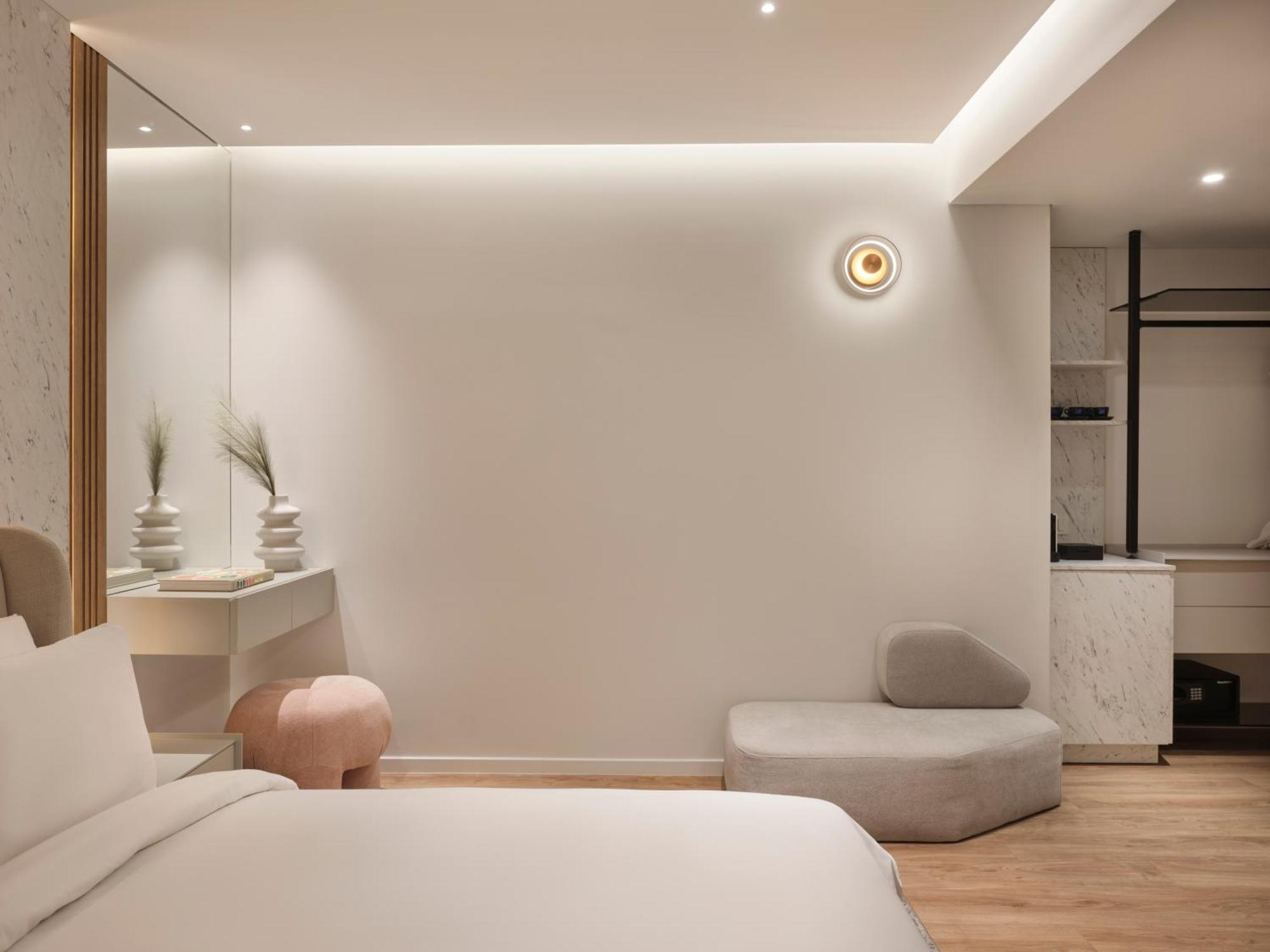 Nur Aparthotel Атина Екстериор снимка