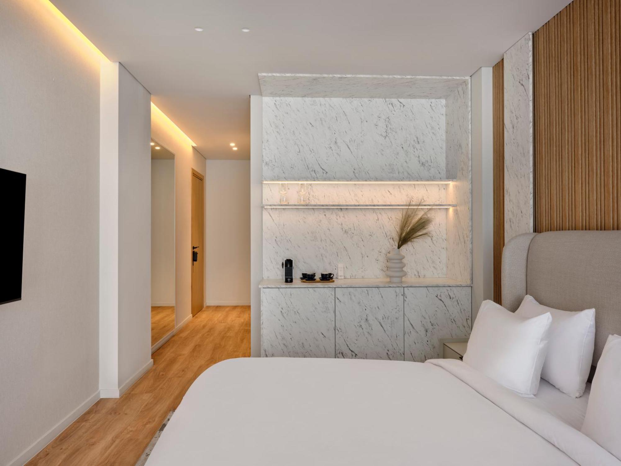 Nur Aparthotel Атина Екстериор снимка