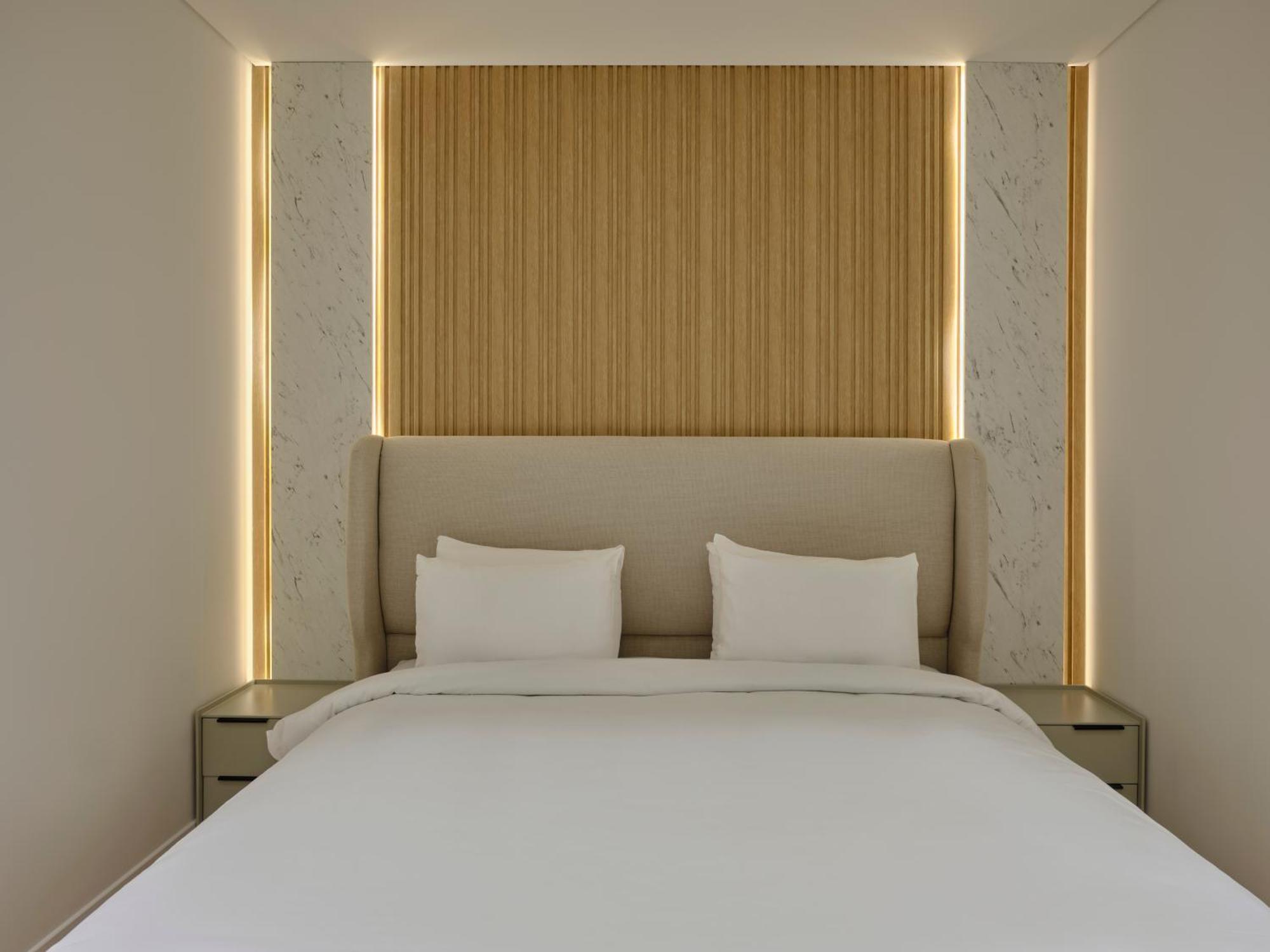 Nur Aparthotel Атина Екстериор снимка
