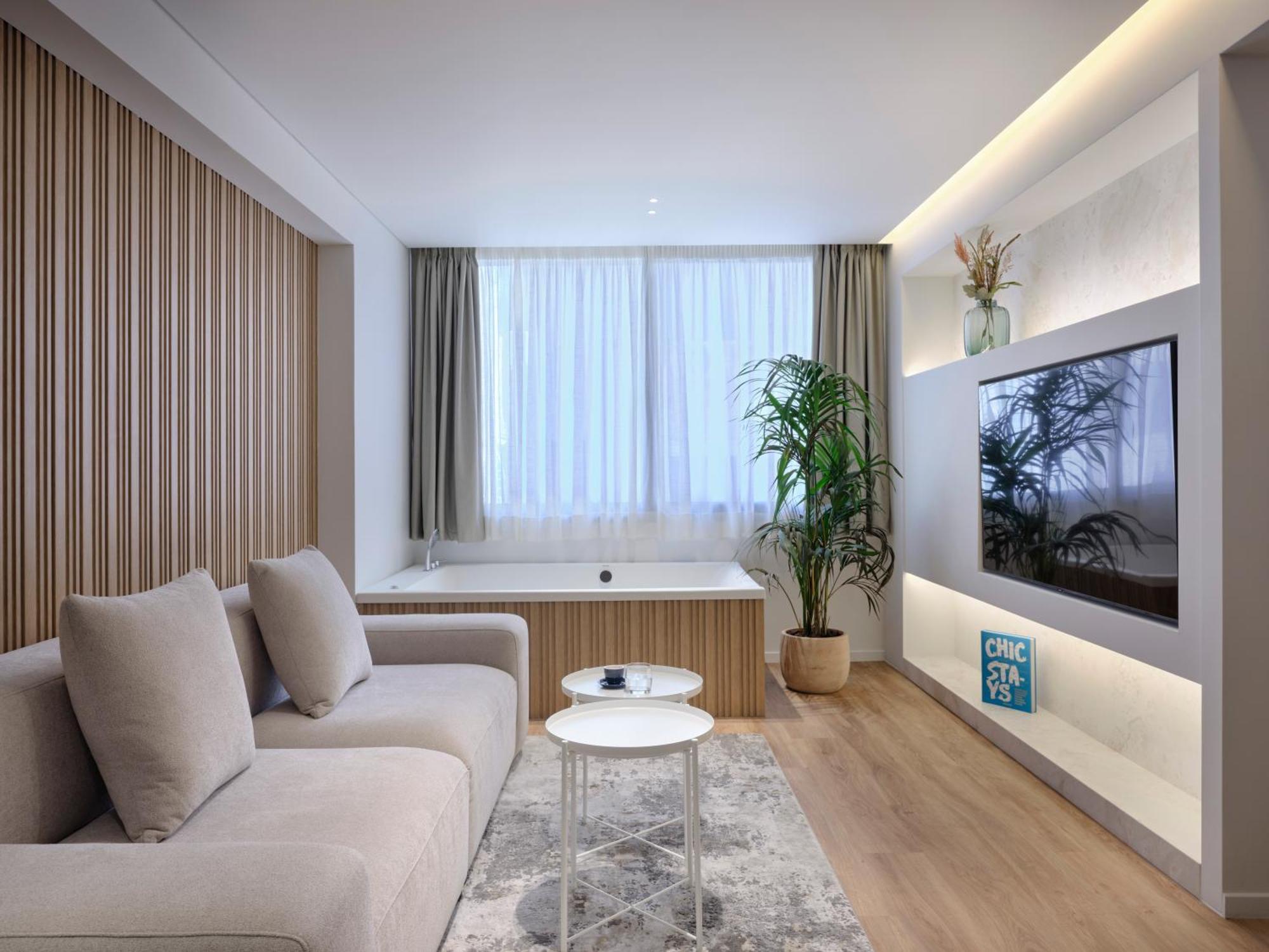 Nur Aparthotel Атина Екстериор снимка