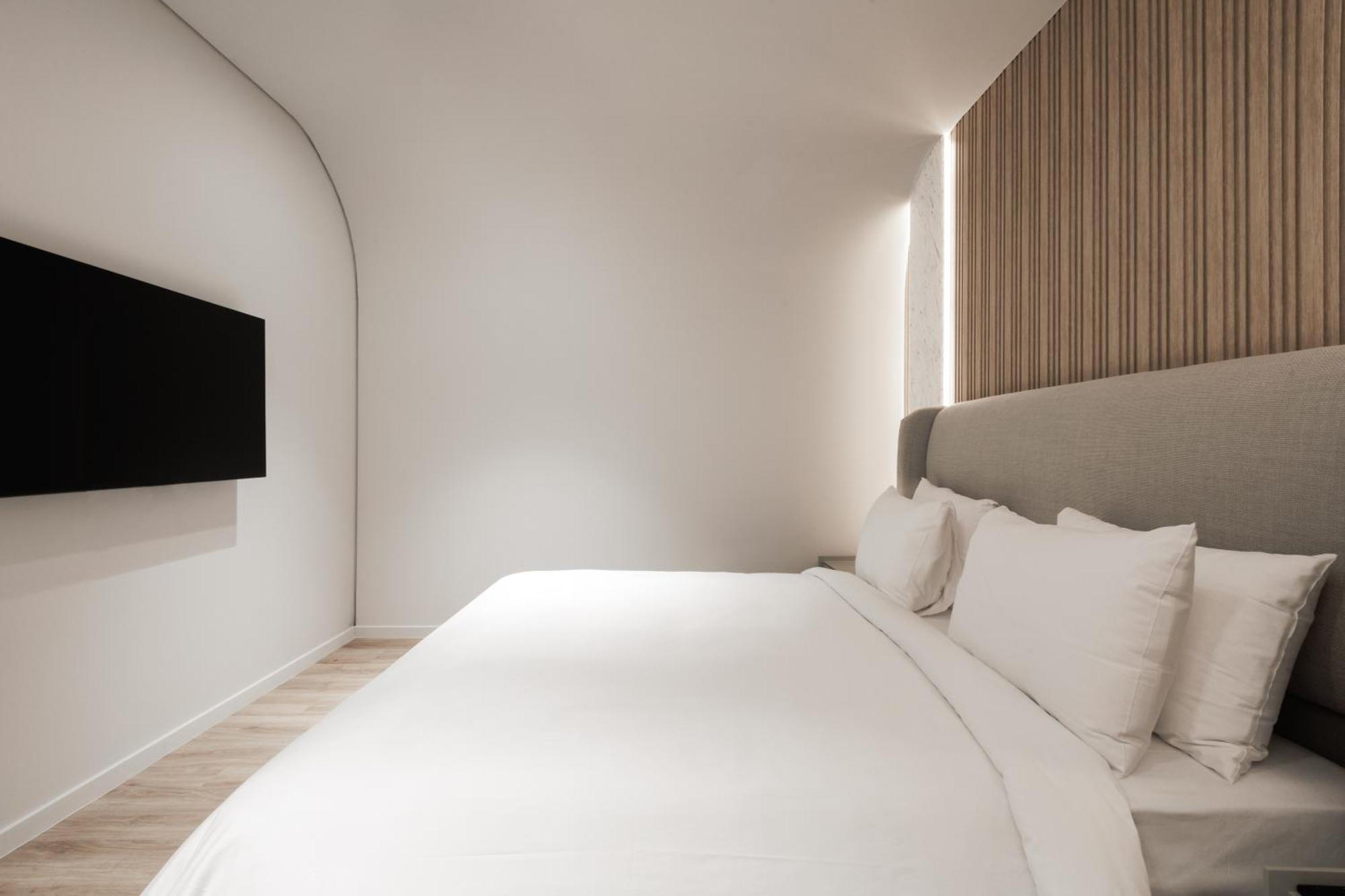 Nur Aparthotel Атина Екстериор снимка