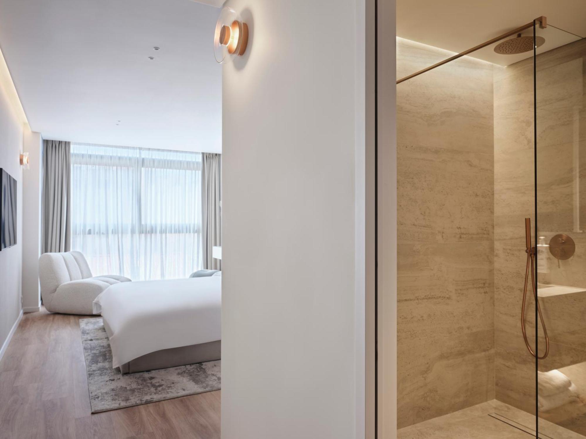 Nur Aparthotel Атина Екстериор снимка